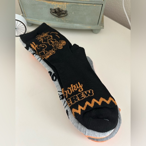 Halloween Peanuts crew socks pk of 5 - Picture 2 of 5